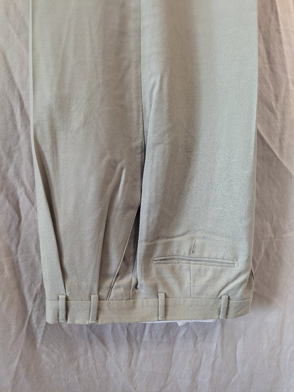 Pristine unworn Jhane Barnes khaki trousers